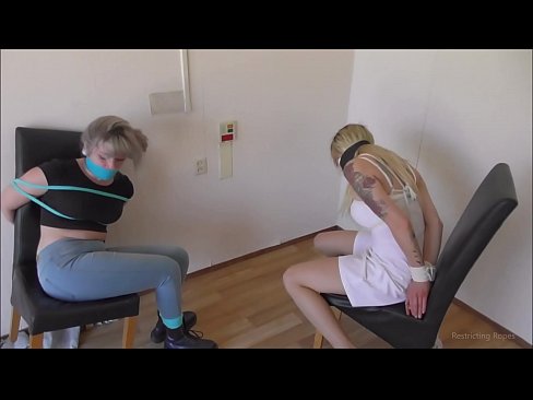 ❤️ Atkarīga / sasietas un ar aizliktām mutēm / damsel in distress ️❌ Kaltais porno pie mums ❌❤